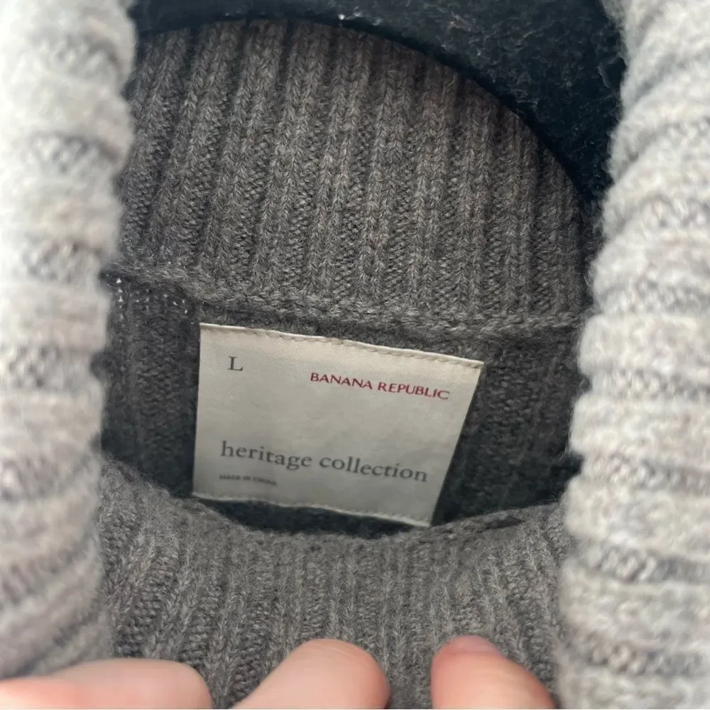 Banana Republic Heritage Collection Gray Wool Ribbed Turtleneck Sweater - Picture 6 of 6